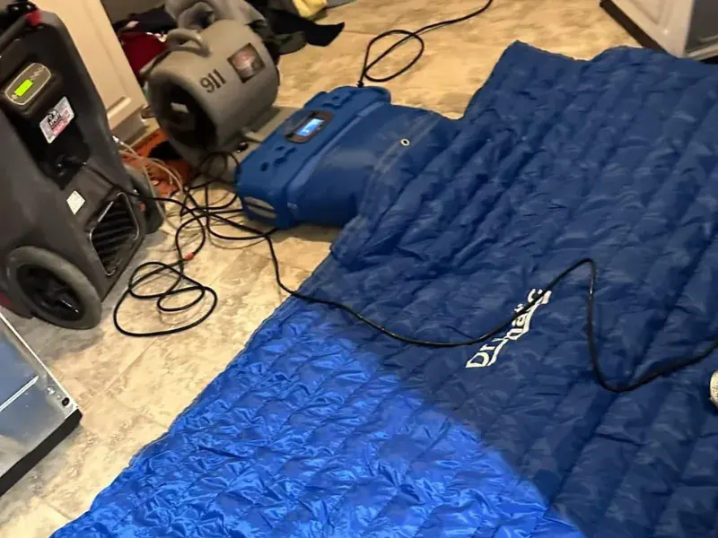 Burst supply line dried in a downtown Forest Park home in Forest Park, GA